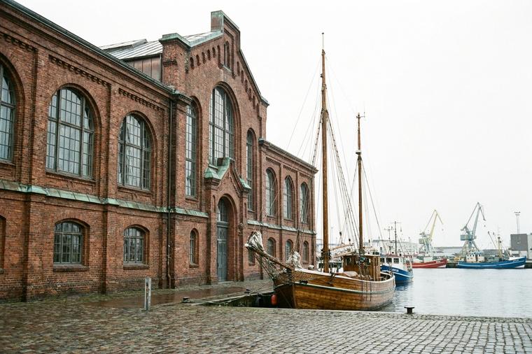Historische Halle am Hafen